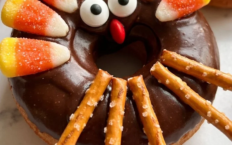Turkey Donuts - Thanksgiving Treats for Kids