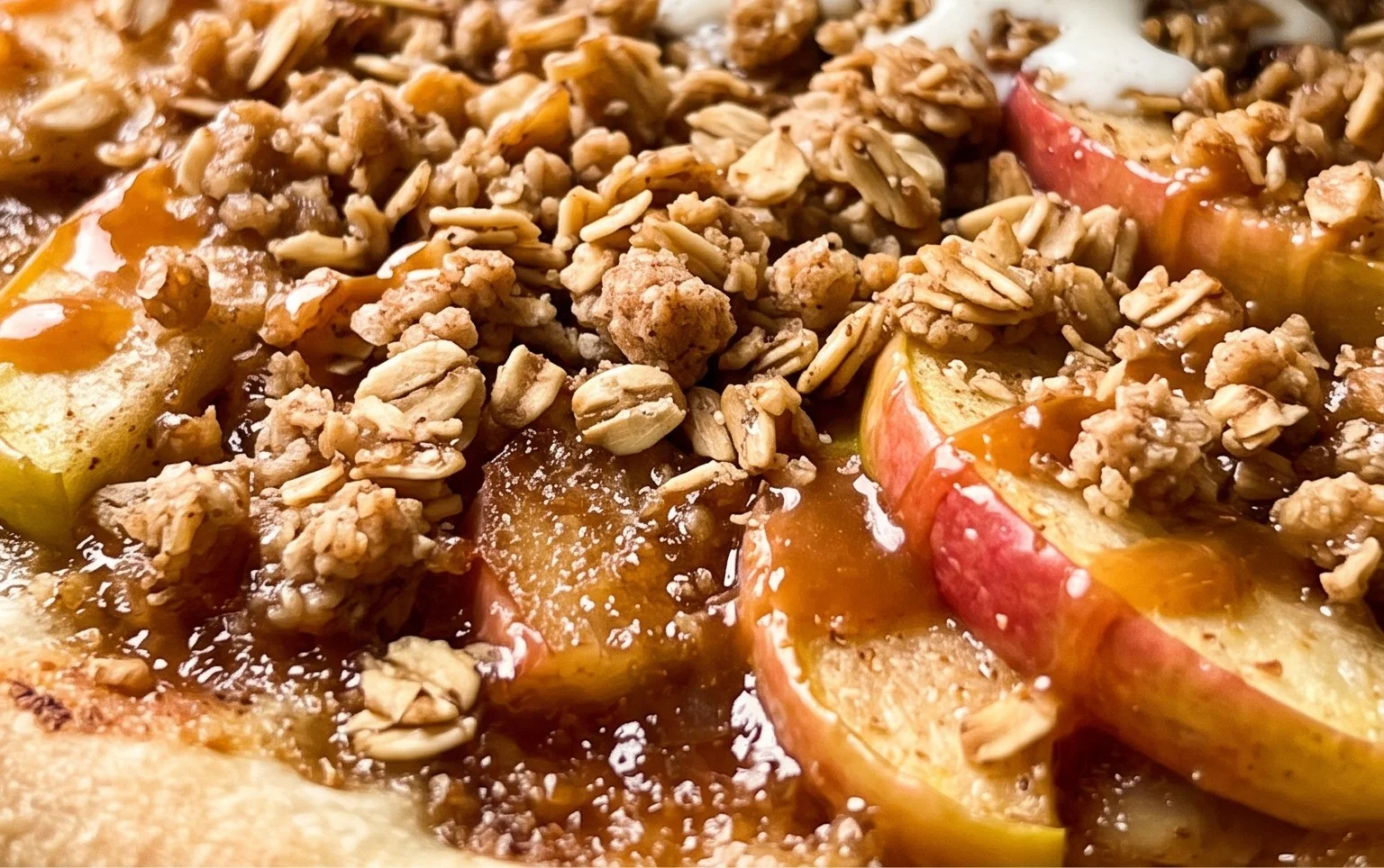 Apple Crisp Pizza